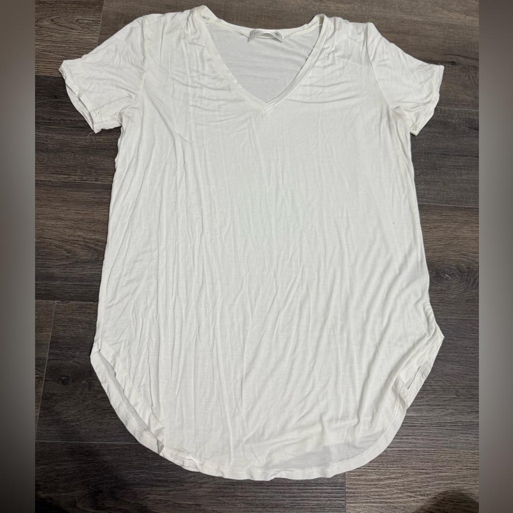 Elegant White V-Neck Women's Tee